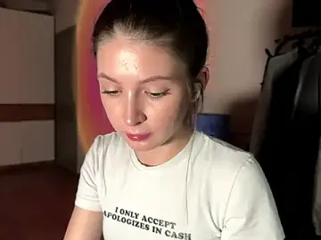 Stripchat Free Porn Cam of KikiBloomy
