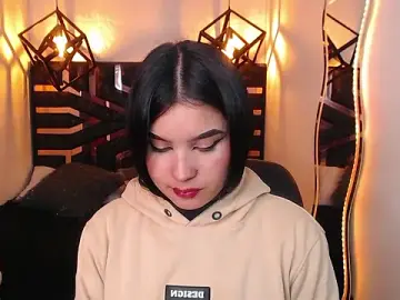 Stripchat Free Live Porn of Natalie_loffreda