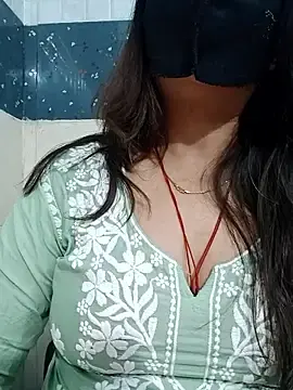 Stripchat Nude Webcam of Aishwaryaa_69