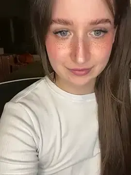 Stripchat Sex Cam of nerdynina