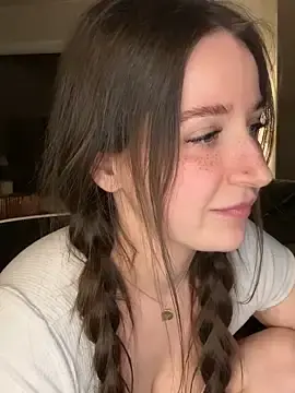 Stripchat Watch Live Sex Cams of nerdynina