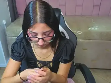 Stripchat Sex Cam of Sophie_jones_b