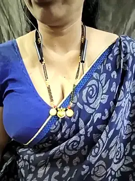 Stripchat Free Live Porn of bhuvana_555