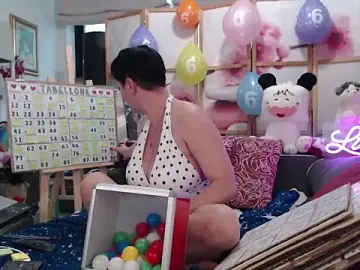 Stripchat Sex Cam of lucillabollente