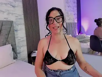 Stripchat Adult Video Chat of ShanelEvans