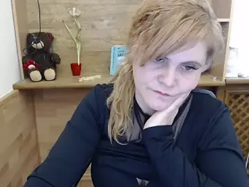 Stripchat Nude Webcam of DaniellaKiss