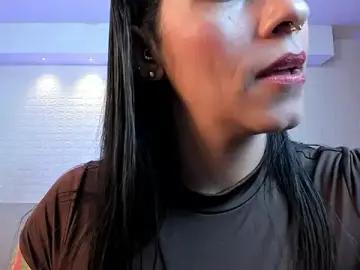 Stripchat Free Porn Cam of violet_scott