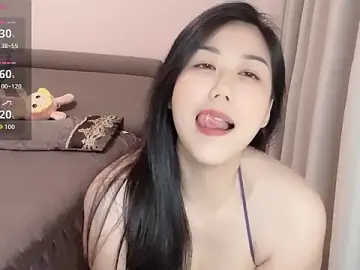 Stripchat Adult Webcam of FF-Yuwei