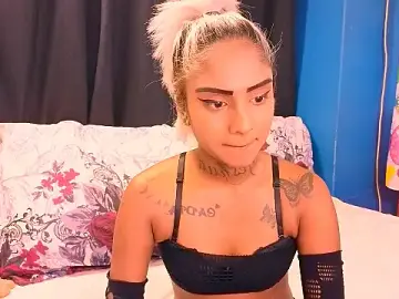 Stripchat Free Porn Cam of indiansumaya29