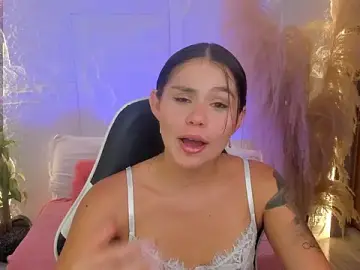 Stripchat Free Live Porn of dominique25_