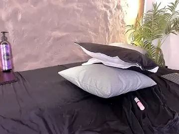 Stripchat Adult Video Chat of Naomy_gyal