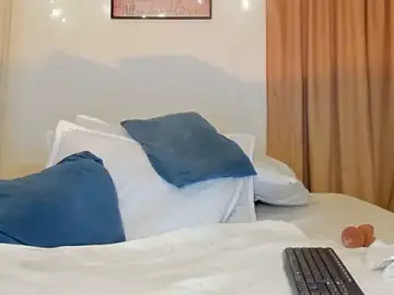 Stripchat Adult Webcams of rosaaliiaa1