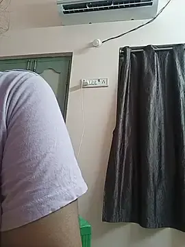 Stripchat Nude Webcam of Hansikatelugu