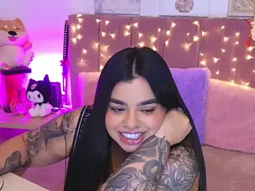 Stripchat Nude Webcam of MiahJoness
