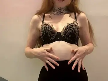 Stripchat Adult Webcam of ThomasinaBrasser