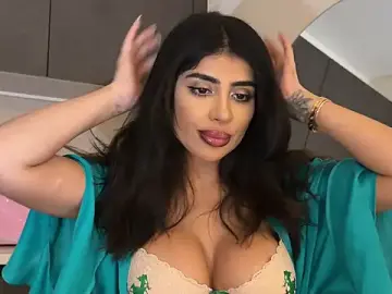 Stripchat Sex Cam of ArabicBarbie