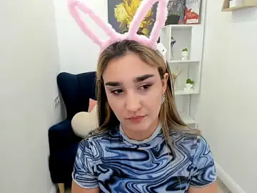 Stripchat Free Porn Cam of GoldenHeart_1