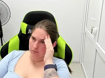 Stripchat Nude Webcam of LunaVenom