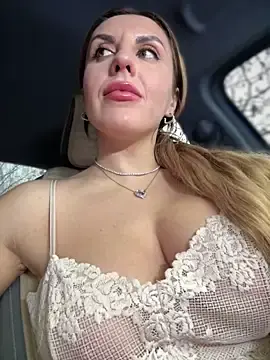 Stripchat Sex Cam of MilfNextDoor20