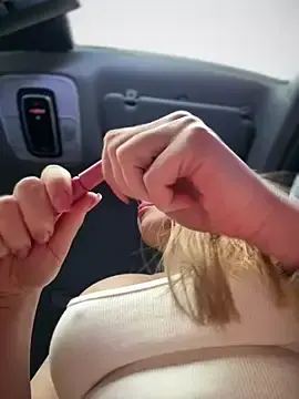 Stripchat Adult Video Chat of MilfNextDoor20