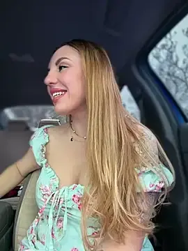 Stripchat Nude Webcam of MilfNextDoor20