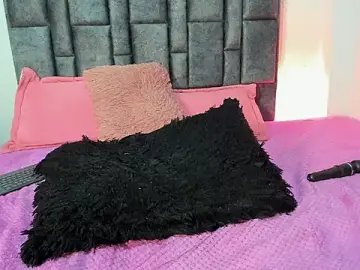 Stripchat Live Sex Cam of Esmeraldaa-
