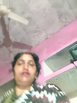 Stripchat Adult Webcam of Pooja_shre