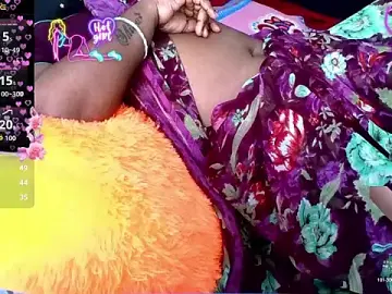 Stripchat Live Sex Cam of honey-sexy