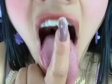 Stripchat Nude Webcam of Hinata_21_