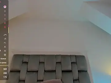 Stripchat Sex Cam of cathalina_ortiz