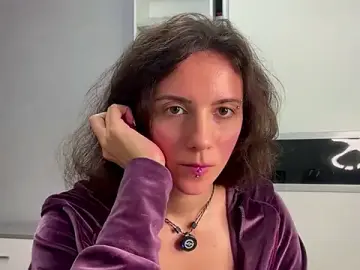 Stripchat Live Sex Cam of Holla_Molly