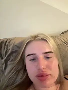 Stripchat Nude Webcam of yourhornyslut