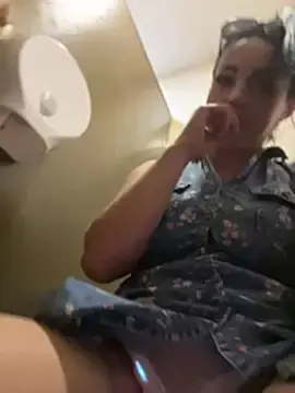 Stripchat Watch Live Sex Cams of CrazzyChicks