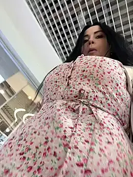 Stripchat Sex Cam of CrazzyChicks