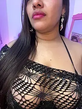 Stripchat Watch Live Sex Cams of krishaa_