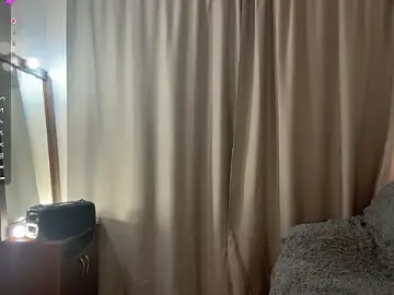 Stripchat Adult Webcams of _ViviV_