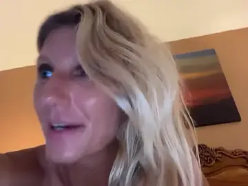 Stripchat Sex Cam of southerngirl99