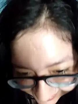 Stripchat Sex Cam of KittyLesly