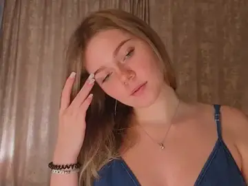 Stripchat Live Sex Cam of DonaDebore