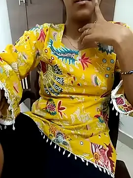 Stripchat Live Sex of aushi_rajput