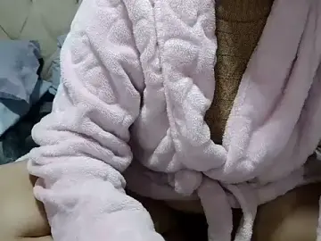 Stripchat Watch Live Sex Cams of Kellynha_Sweet