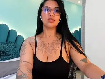 Stripchat Free Live Porn of sharlott18