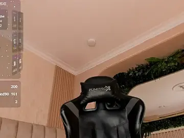 Stripchat Free Live Porn of naomi_hill1