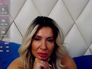 Stripchat Best Webcam of GinaBear