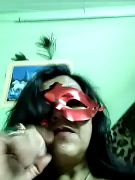 Stripchat Sex Cam of LOVE__RANI