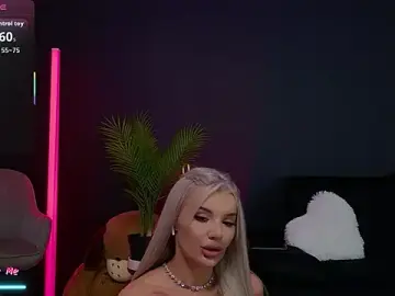 Stripchat Live Sex Cam of CelyneMay