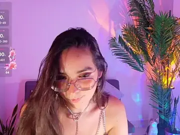 Stripchat Nude Webcam of Emmi_Roberts