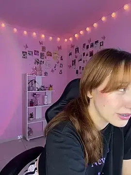 Stripchat Live Sex Cam of Davne_