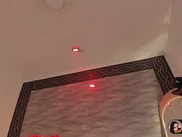 Stripchat Live Sex Cam of samara_smithh