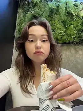 Stripchat Free Live Porn of Peachy_Dream